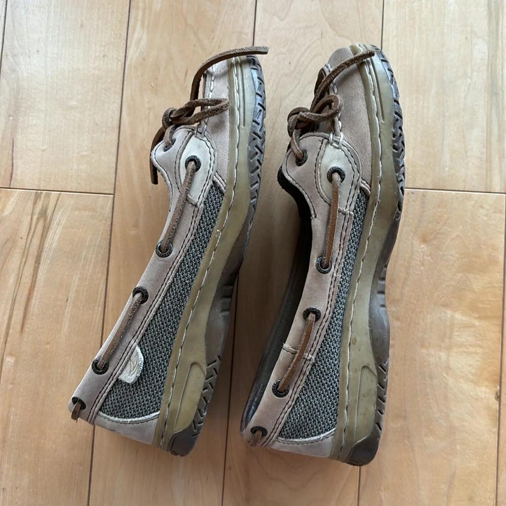 Sperry boat shoe